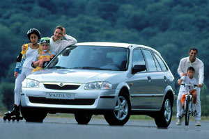 Mazda 323F 1.3 i 16V Hatchback